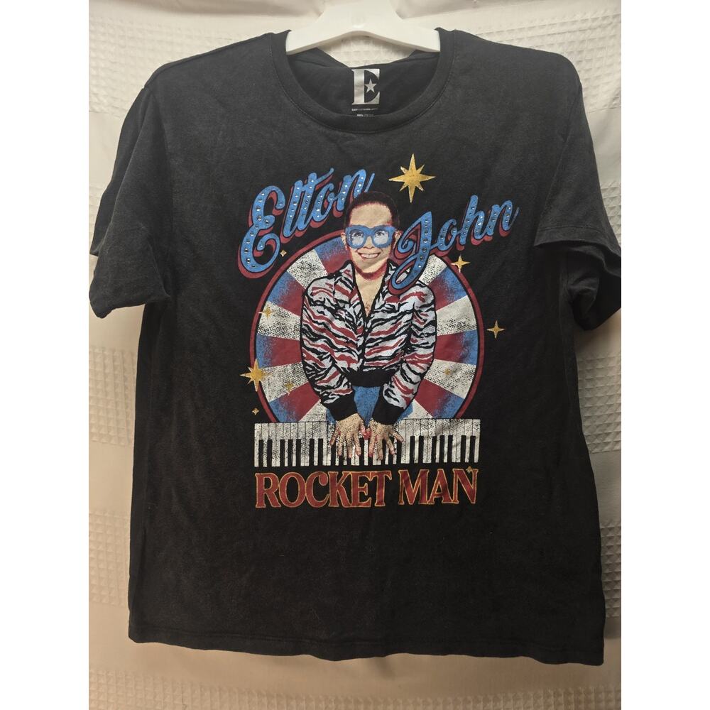 Elton John Tshirts Womens Size Small Rocket Man 100% Cotton Short Sleeve 6327